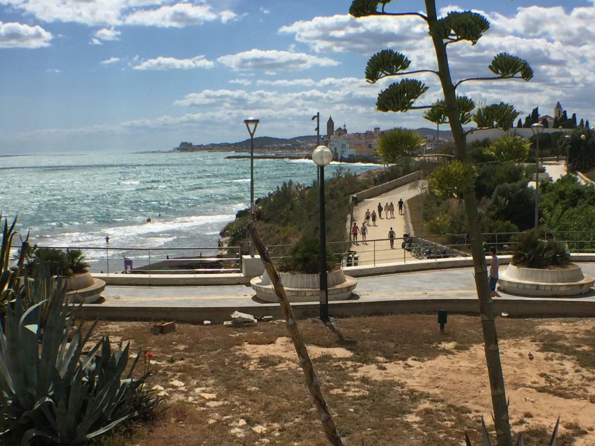 Casa Balmins Sitges Bed & Breakfast Exterior photo